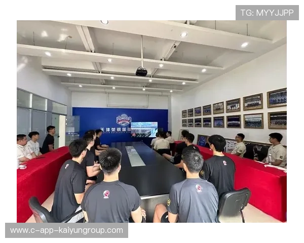 俱乐部引进跨学科教练团队提升训练质量